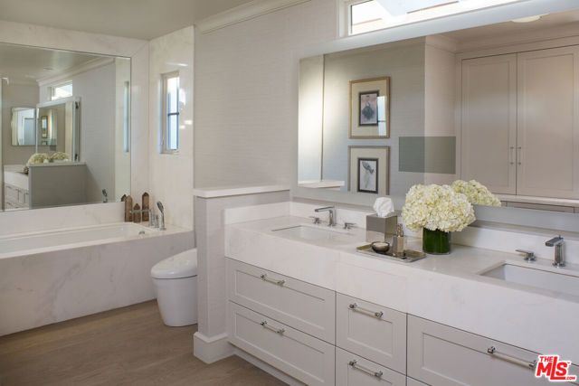 14939 La Cumbre Drive, Pacific Palisades (los Angeles), CA 90272