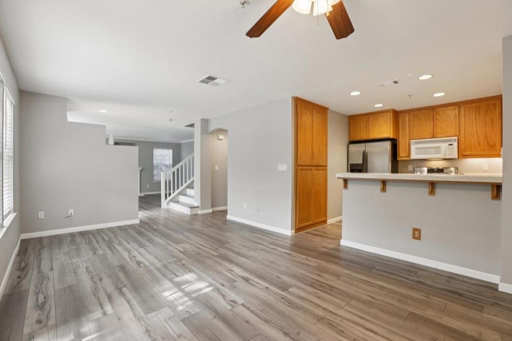 Image 10 of property listing at 2159 Walsingham Court 62, Tracy, CA 95376