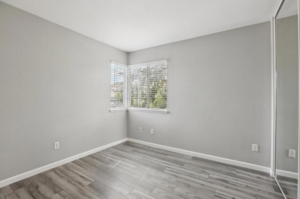 Image 21 of property listing at 2159 Walsingham Court 62, Tracy, CA 95376