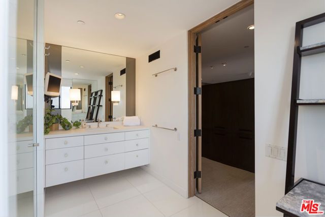 10660 Wilshire Boulevard 1207, Los Angeles, CA 90024