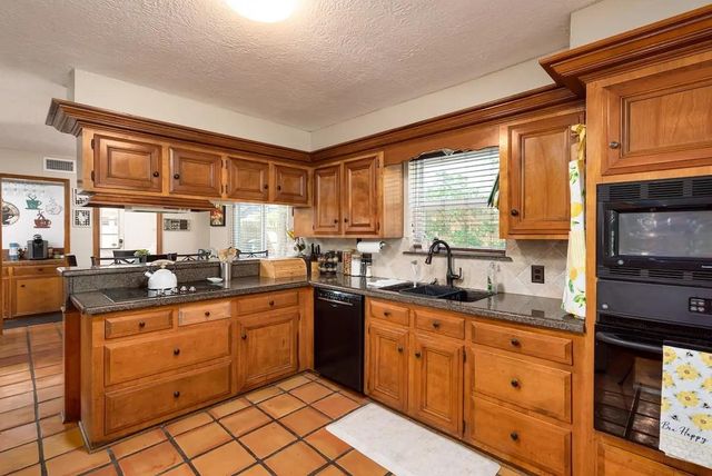 3427 Aspen Bend Dr Drive, Houston, TX 77068