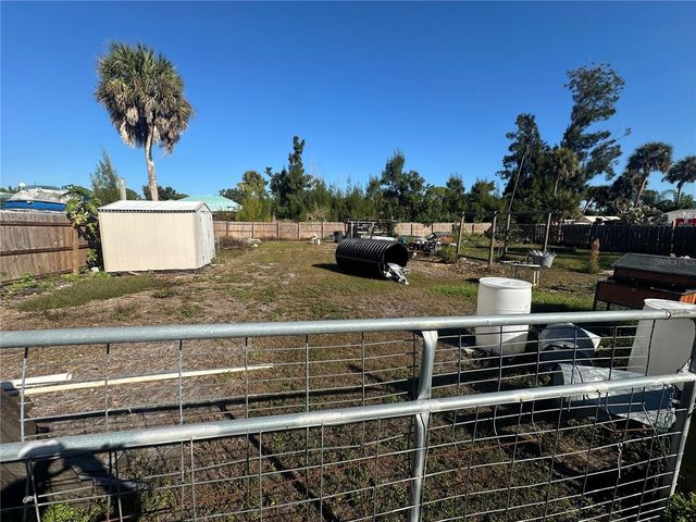 111 PALM AVENUE E, Nokomis, FL 34275