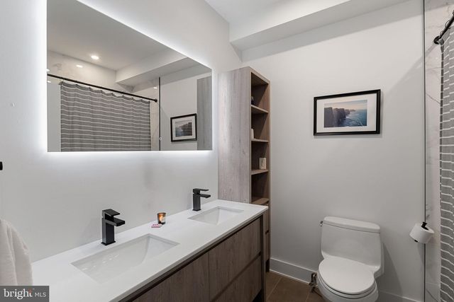 726 S CHADWICK ST, Philadelphia, PA 19146