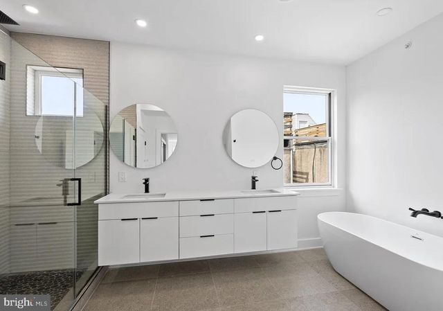 726 S CHADWICK ST, Philadelphia, PA 19146