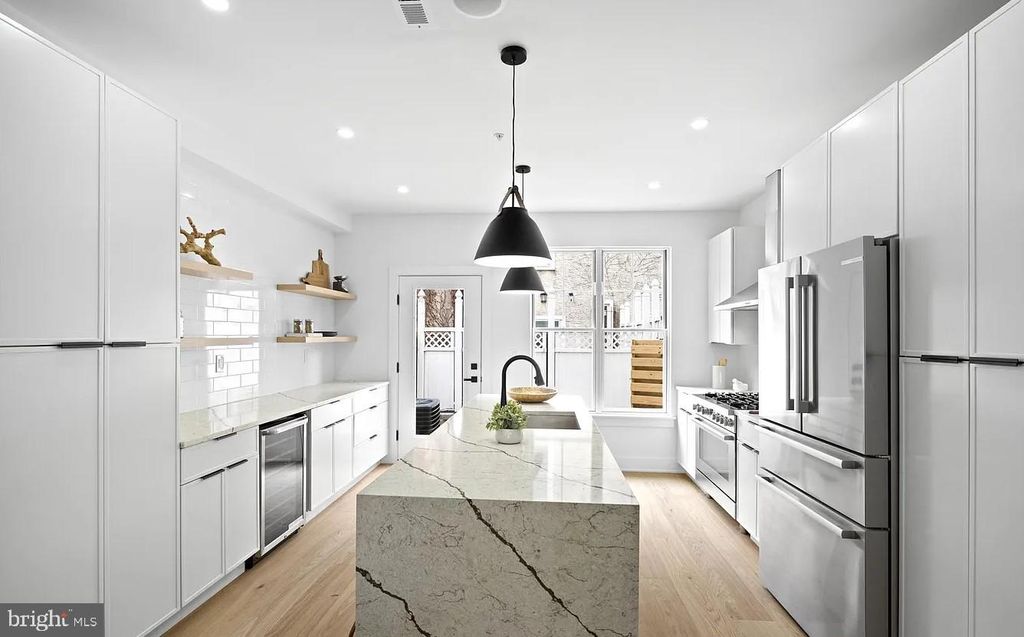726 S CHADWICK ST, Philadelphia, PA 19146
