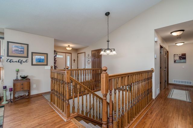 200 Foxfire Drive, Mankato, MN 56001