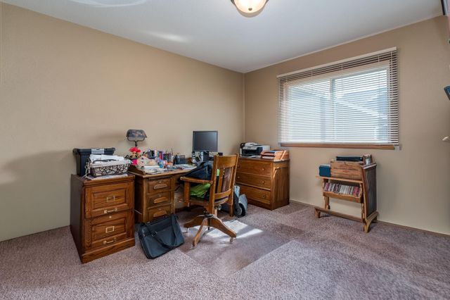 200 Foxfire Drive, Mankato, MN 56001