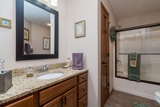 200 Foxfire Drive, Mankato, MN 56001