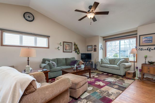 200 Foxfire Drive, Mankato, MN 56001