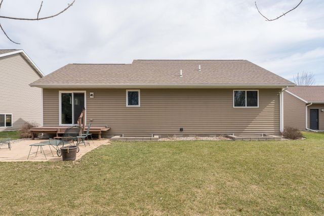 200 Foxfire Drive, Mankato, MN 56001