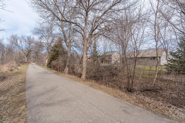 200 Foxfire Drive, Mankato, MN 56001