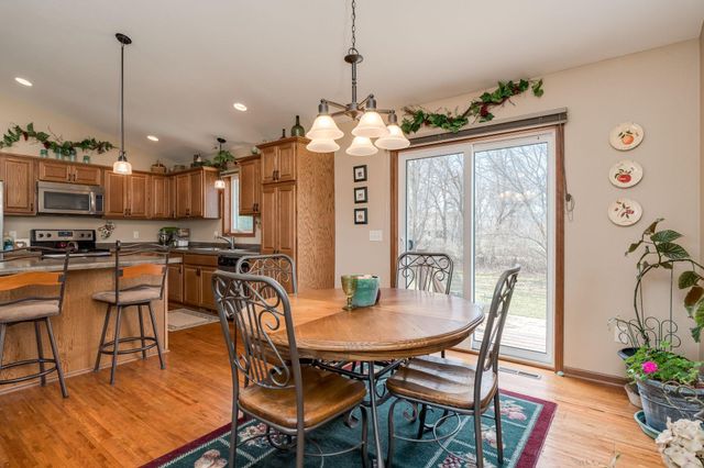 200 Foxfire Drive, Mankato, MN 56001