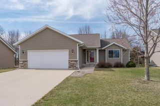 200 Foxfire Drive, Mankato, MN 56001