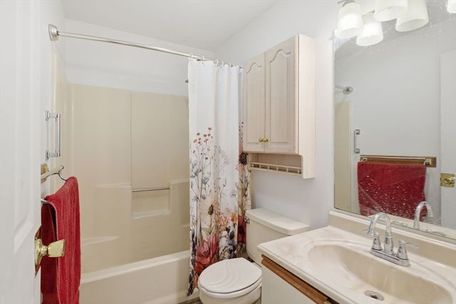 189 Essex St K, Springfield, MA 01151