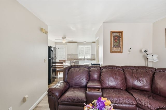 189 Essex St K, Springfield, MA 01151