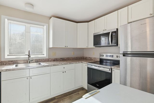 189 Essex St K, Springfield, MA 01151