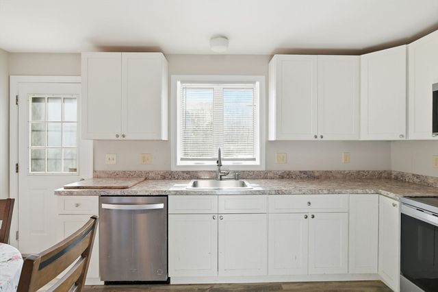 189 Essex St K, Springfield, MA 01151