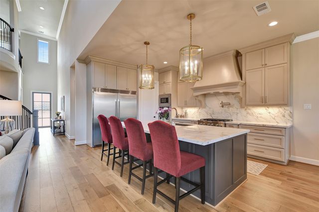 1746 Spring View, Friendswood, TX 77546