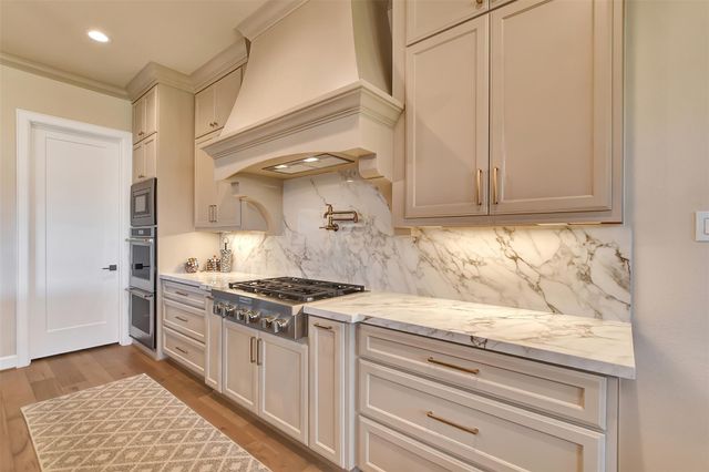 1746 Spring View, Friendswood, TX 77546