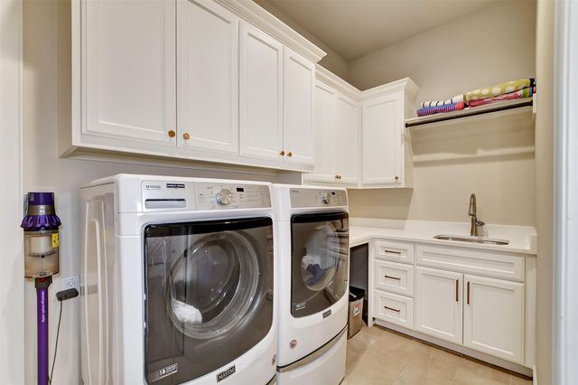 1746 Spring View, Friendswood, TX 77546