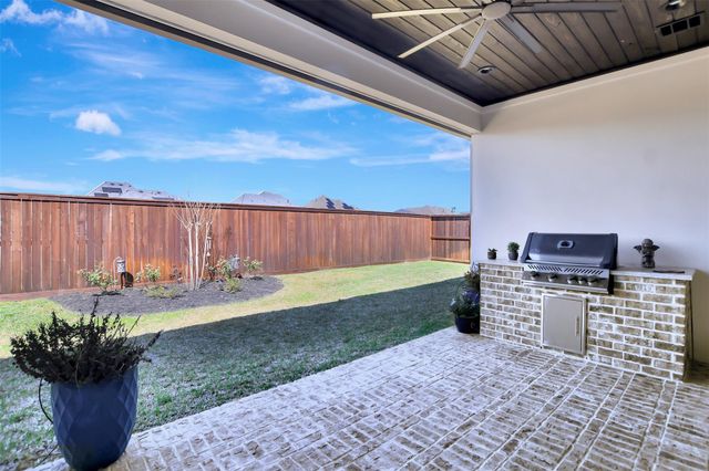 1746 Spring View, Friendswood, TX 77546