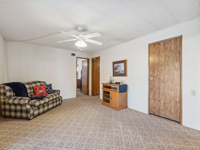 2627 W Midvalley Avenue 30, Visalia, CA 93277
