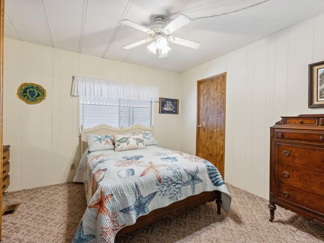 2627 W Midvalley Avenue 30, Visalia, CA 93277