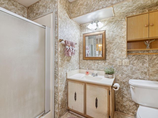 2627 W Midvalley Avenue 30, Visalia, CA 93277