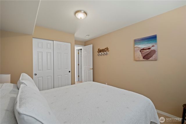 8189 Whidbey Drive, Clinton, WA 98236
