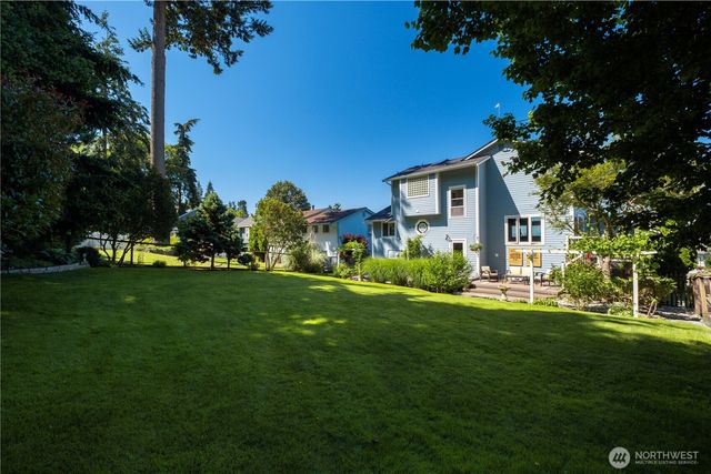 8189 Whidbey Drive, Clinton, WA 98236