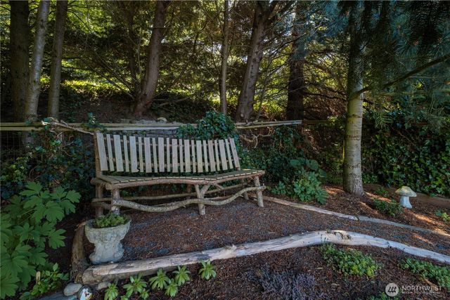 8189 Whidbey Drive, Clinton, WA 98236
