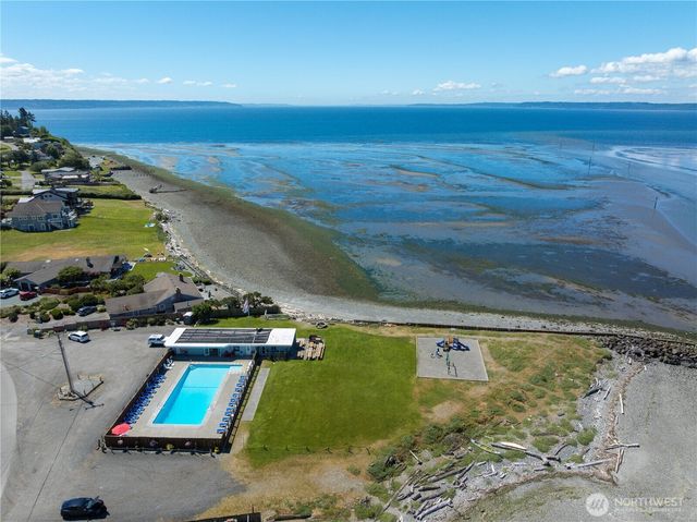 8189 Whidbey Drive, Clinton, WA 98236