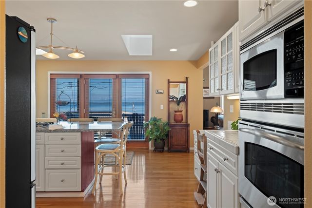8189 Whidbey Drive, Clinton, WA 98236