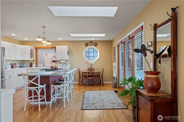 8189 Whidbey Drive, Clinton, WA 98236