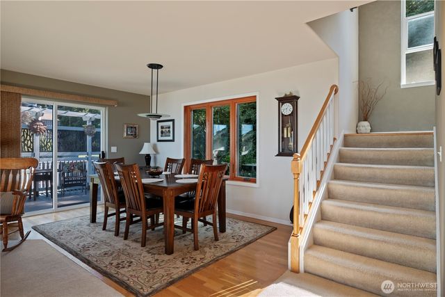 8189 Whidbey Drive, Clinton, WA 98236