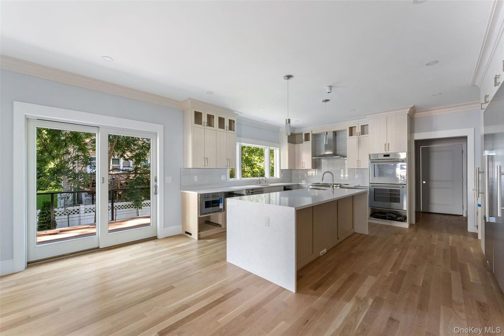 59 Myrtle Boulevard, Larchmont, NY 10538 — photo 3