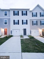 128 RABBIT RD, Hedgesville, WV 25427