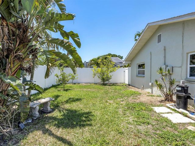 11152 131ST AVENUE, Largo, FL 33778