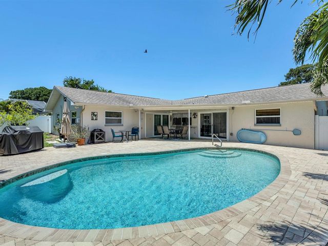 11152 131ST AVENUE, Largo, FL 33778