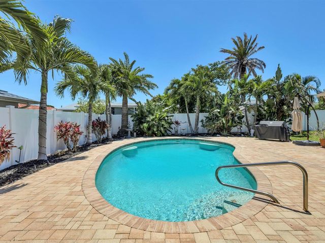 11152 131ST AVENUE, Largo, FL 33778
