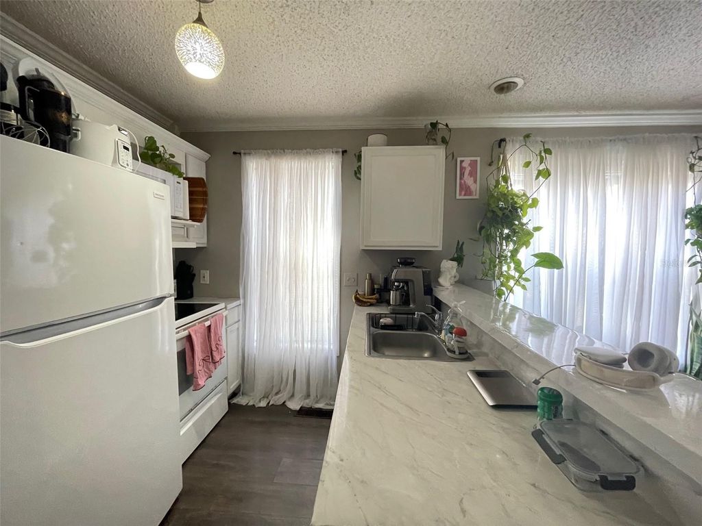 Image 14 of property listing at 2905 SW ARCHER ROAD S4022, Gainesville, FL 32608