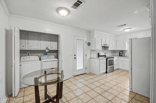 606 Honeysuckle Drive, Madison, MS 39110