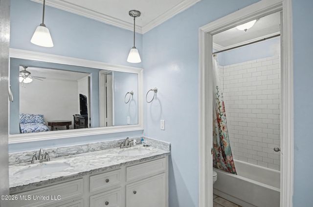 606 Honeysuckle Drive, Madison, MS 39110