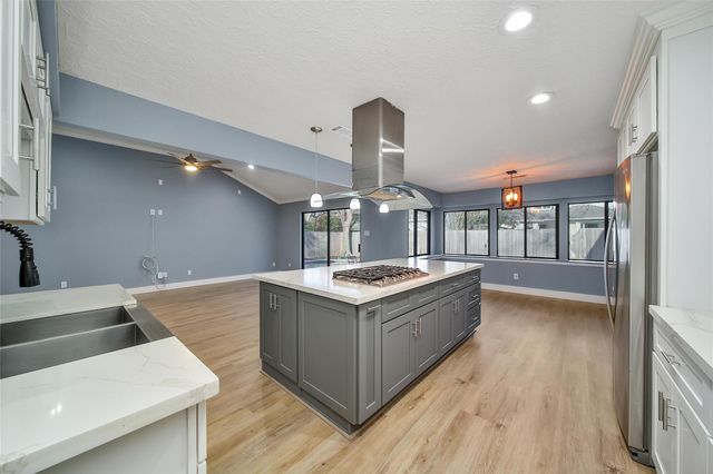 2306 Pleasant Creek Drive, Houston, TX 77345