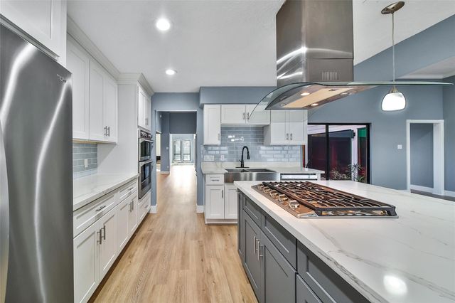 2306 Pleasant Creek Drive, Houston, TX 77345