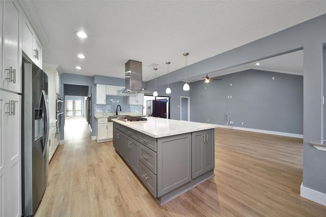 2306 Pleasant Creek Drive, Houston, TX 77345