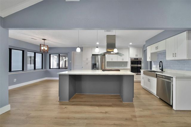 2306 Pleasant Creek Drive, Houston, TX 77345