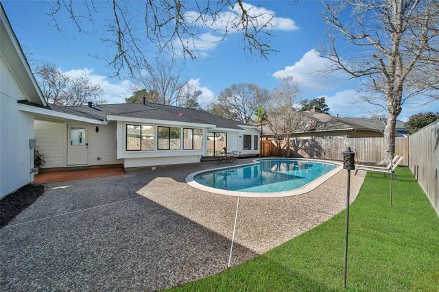 2306 Pleasant Creek Drive, Houston, TX 77345