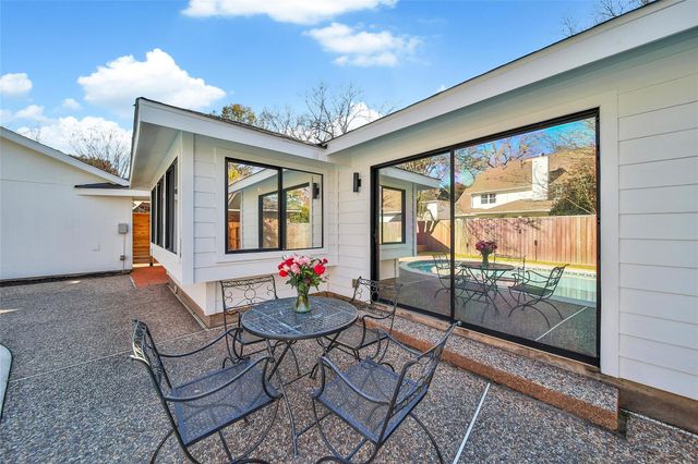 2306 Pleasant Creek Drive, Houston, TX 77345