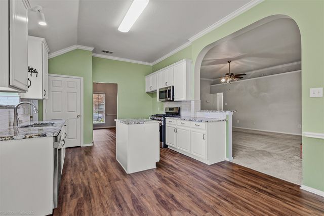 108 Elmwood Trail, Forney, TX 75126